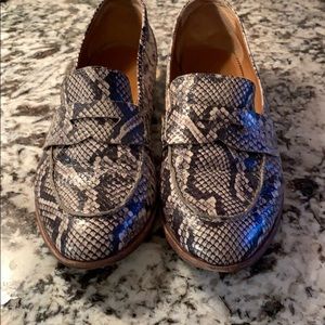 Fabulous Franco Sarto snakeskin flat!